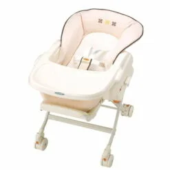 Combi Reminis Parenting Station - Image 2