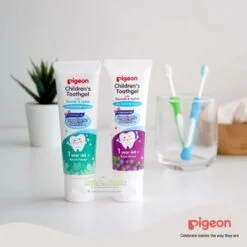 Alternative view of Pigeon Children Toothgel (Grape/Natural)