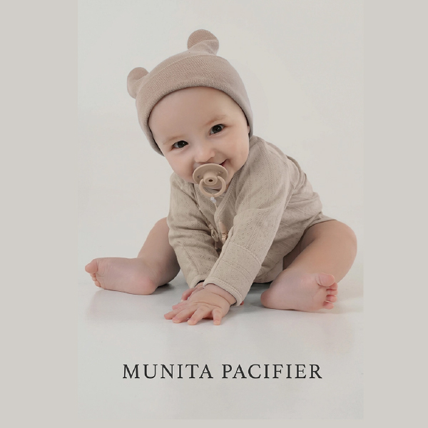 Simba Thumb Shaped Pacifier/ Munita Round Pacifier - Image 6